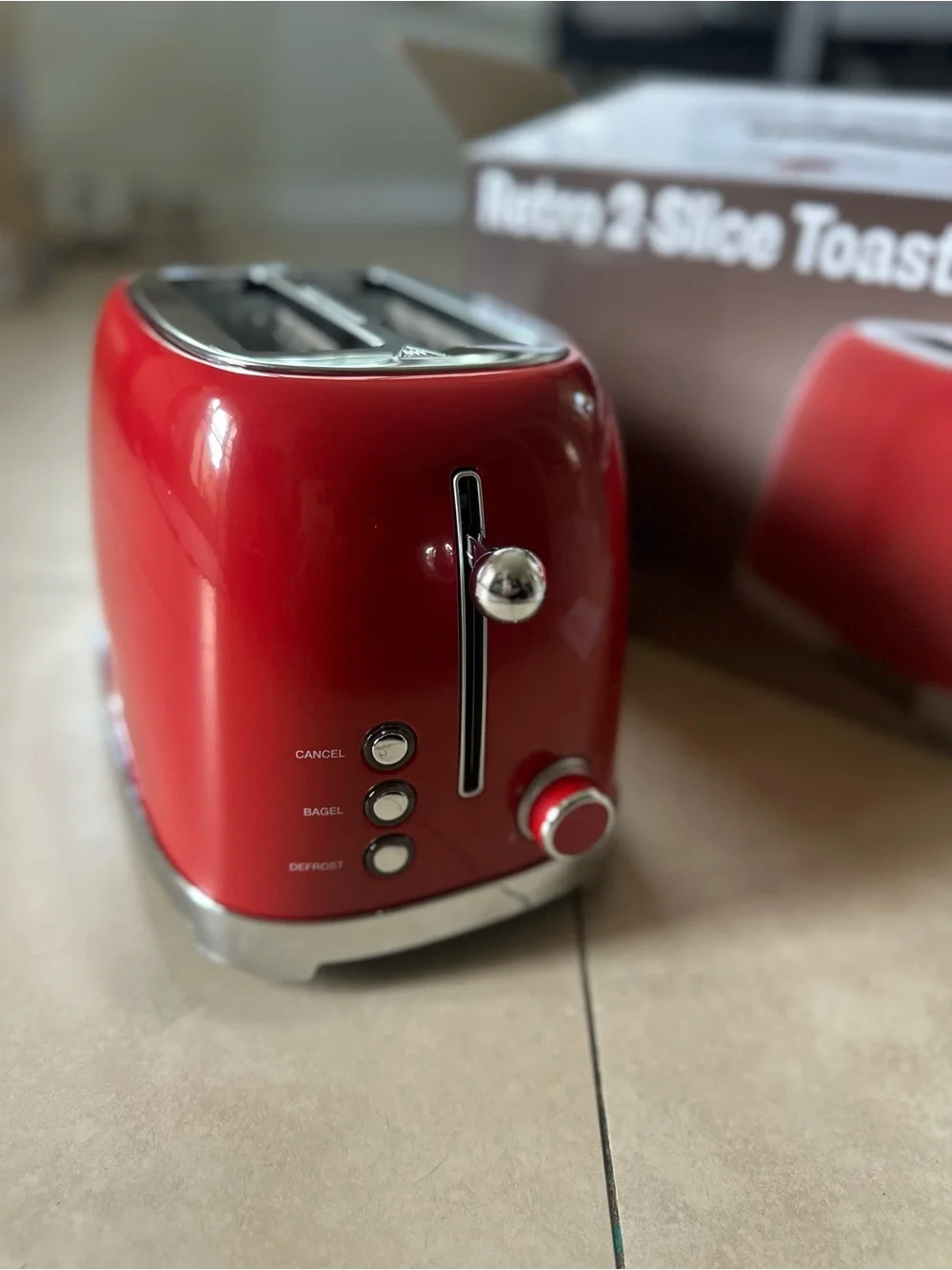 Retro 2-Slice Toaster - Red - Picture 1 of 4
